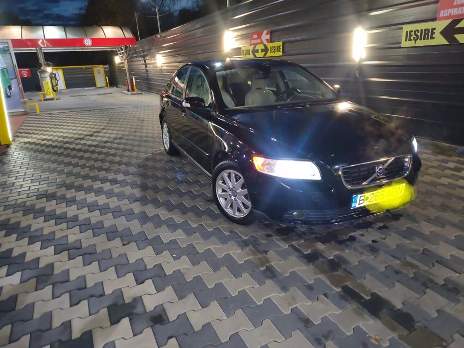 Volvo S40 2009 diesel capacitate 2000 , foarte puțin peste 300000km