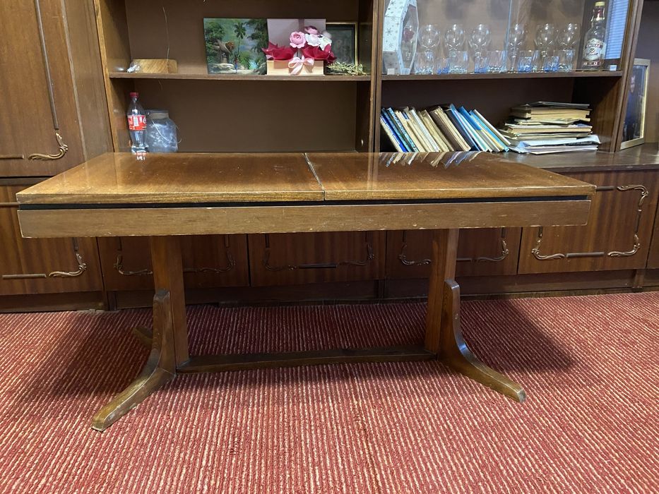 Разтегателна холна маса