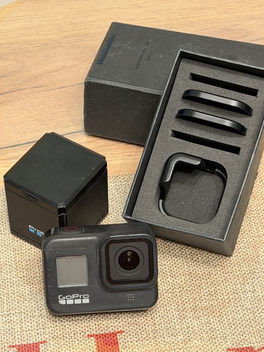 Продам GoPro8 в отличном состоянии с комплектом акумуляторов и nd