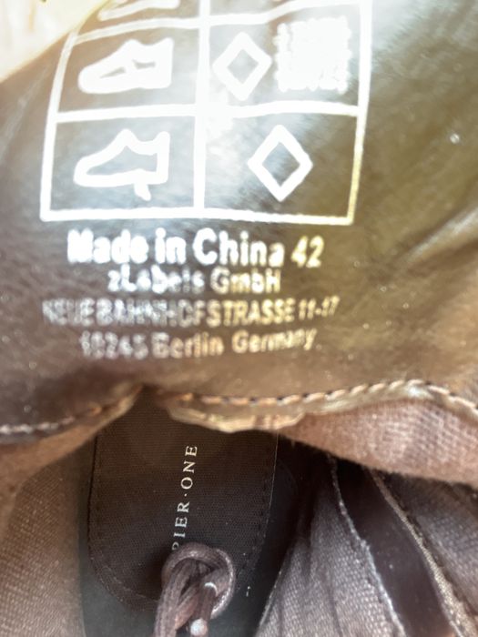 Високи нови обувки над глезена,  тип кубинки - сега за 120 лв.