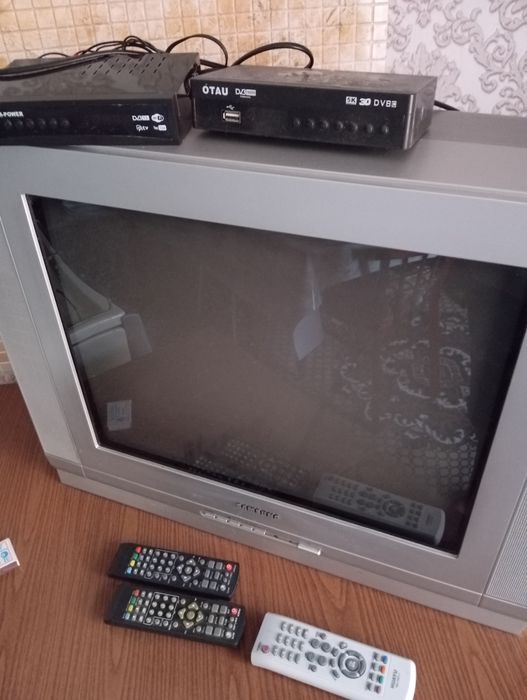 Продам телевизор