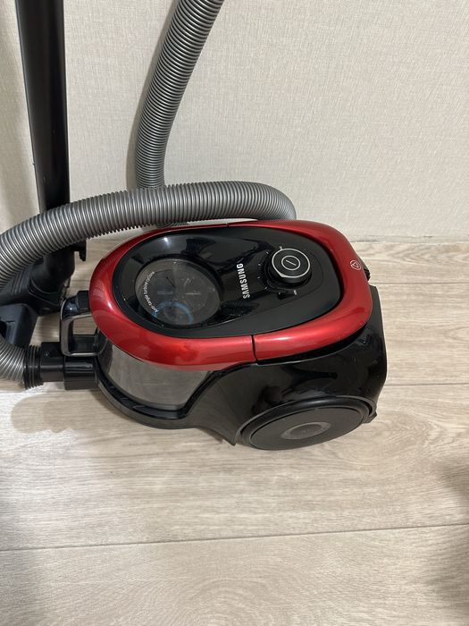 Продам Пылесос Samsung в отличном состоянии