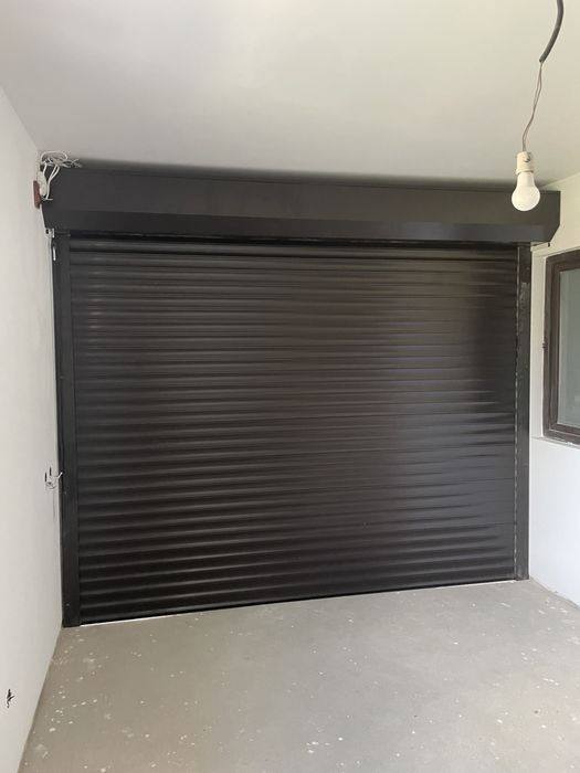 Uși de garaj tip rulou