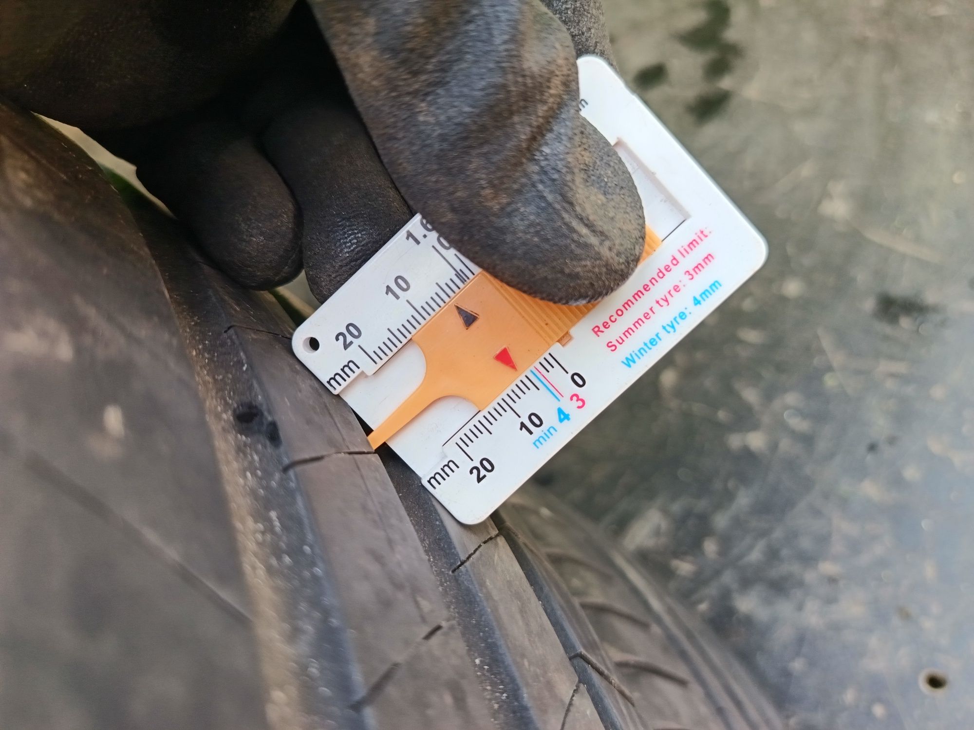 Anvelope vara 225 40 18 bridgestone 2019.5.5mm