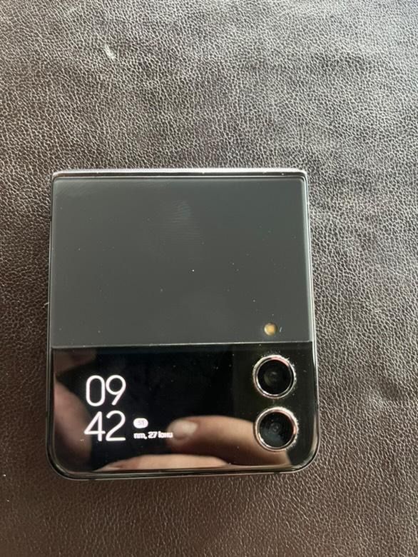 Самсунг Z flip 4