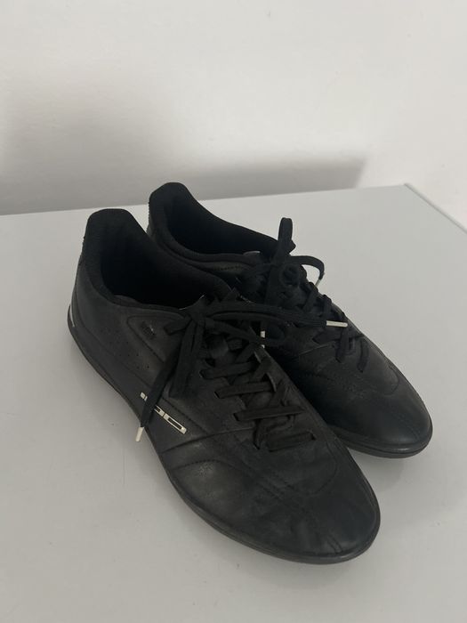Vand adidasi de fotbal