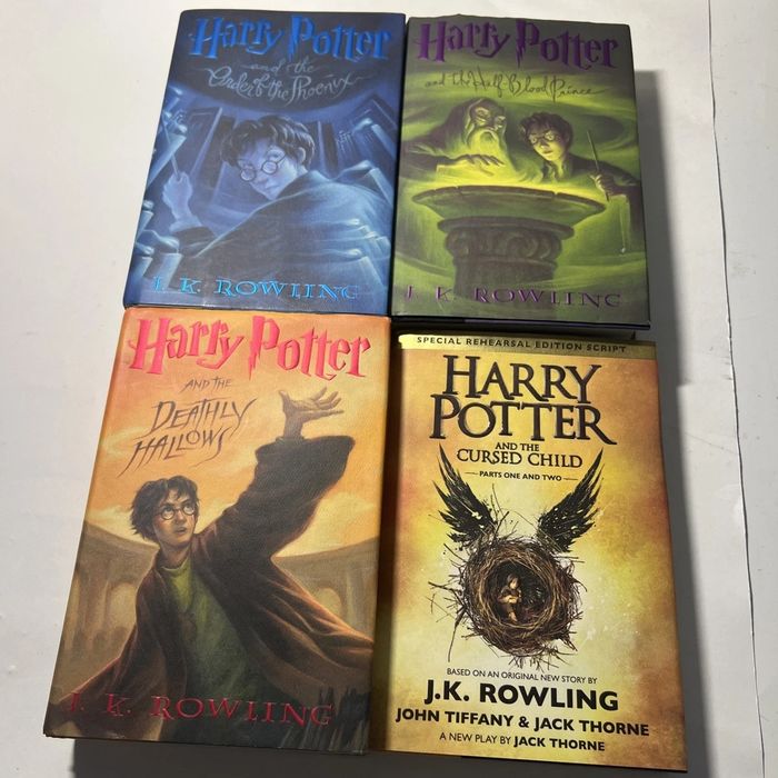 Комплект книг Гарри Поттер