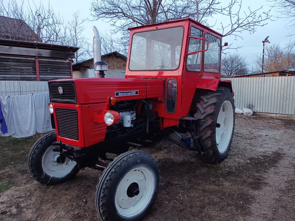 Tractor u650+ plug