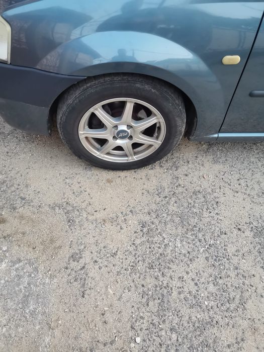 Vând 4 jante pe 15, Logan
