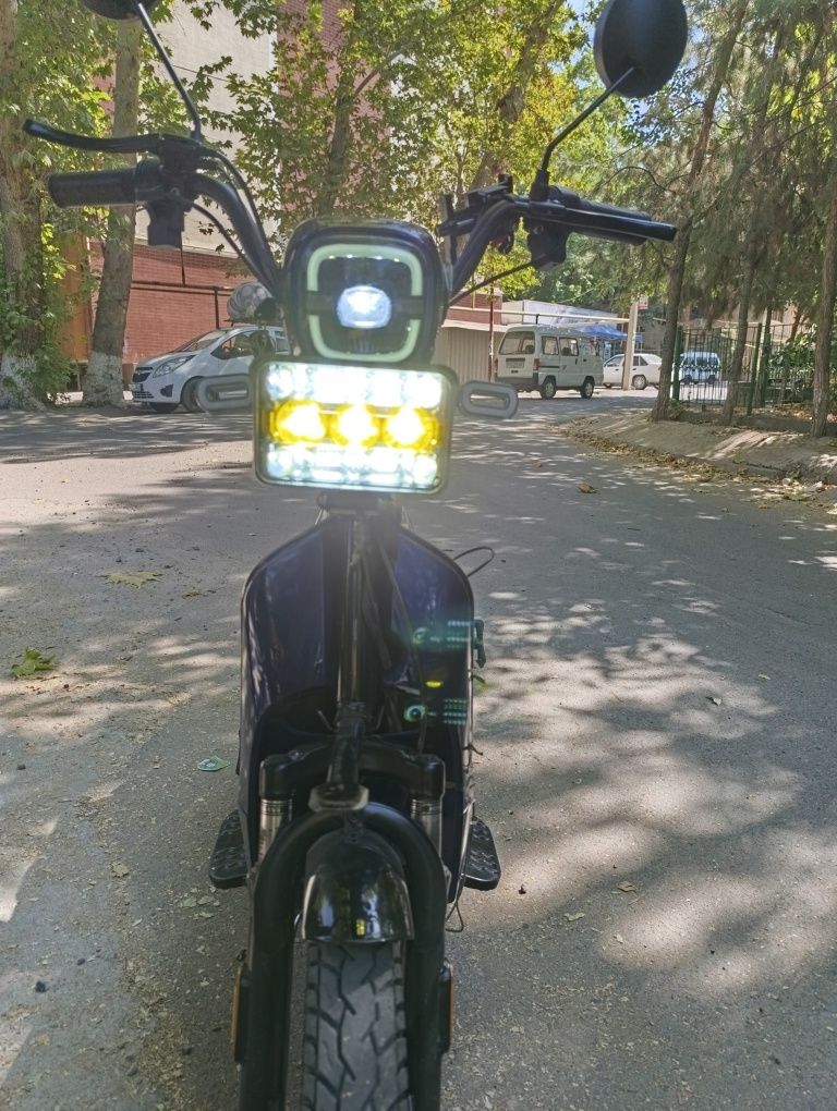 Electro skutr yangi holat