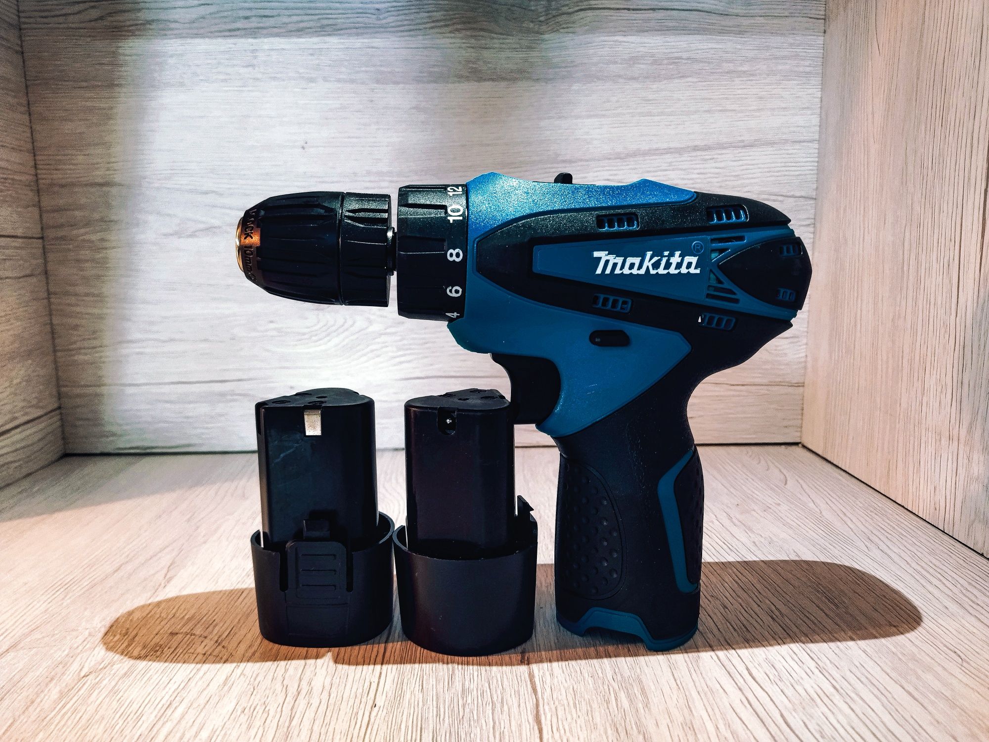 Аккумуляторная дрель-шуруповёрт Makita DF330DWE