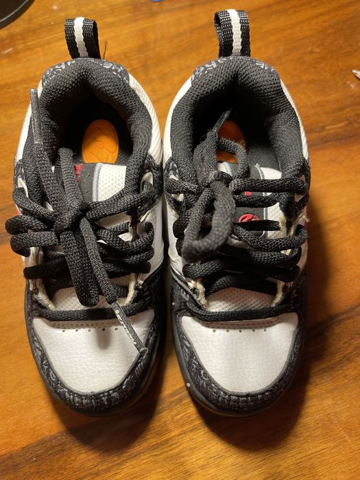 Новые роликовые кроссовки Heelys 30 размер