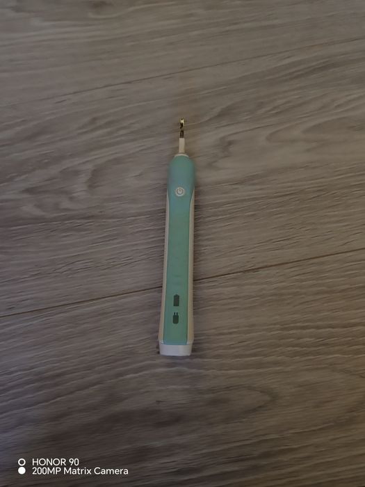 Periuta electrica Oral B