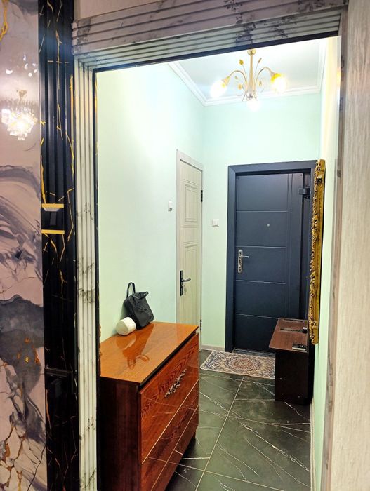 Аренда чил 17кв оринтир парламент 2 хона 3 этаж 4 этажлий дом