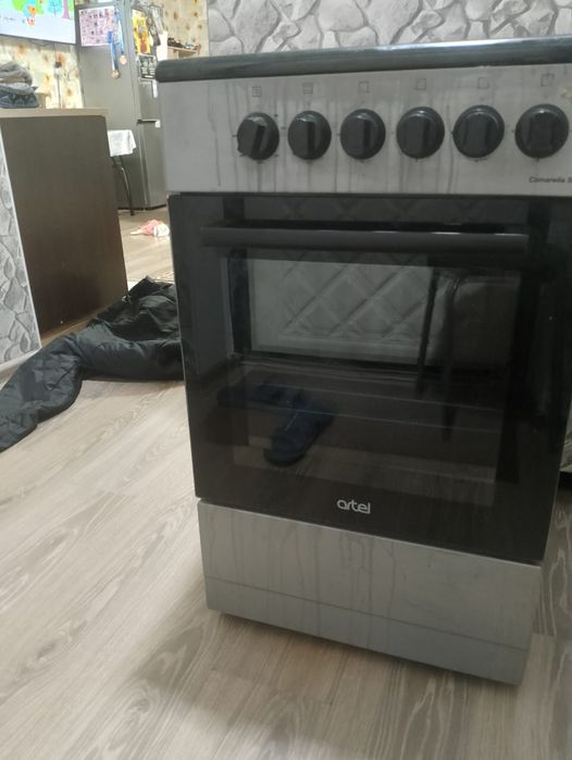 Продам электрическую плиту