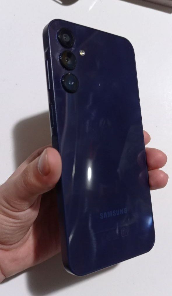 Galaxy A15 Holati yangi kami bor