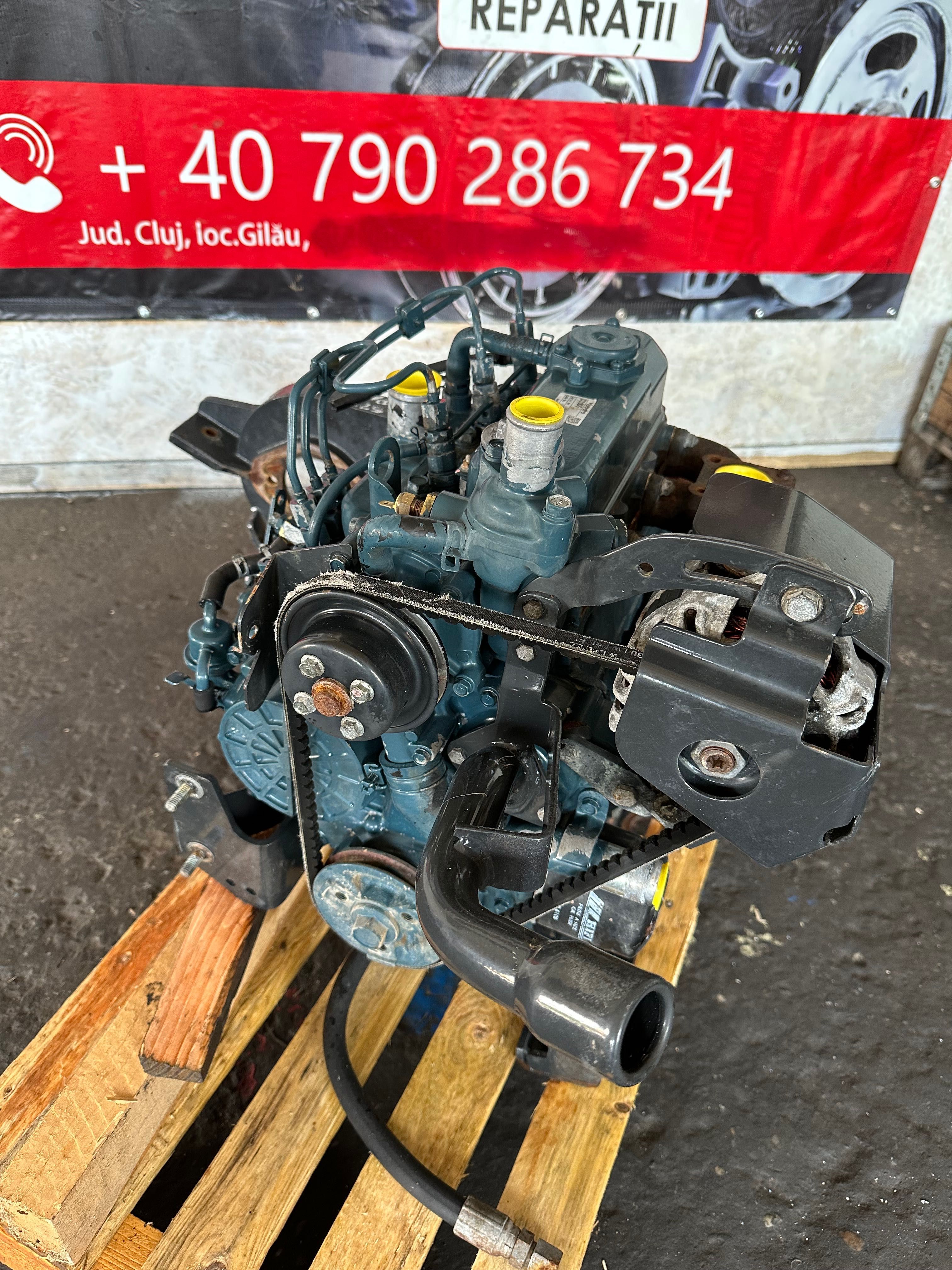 Vând motor Kubota