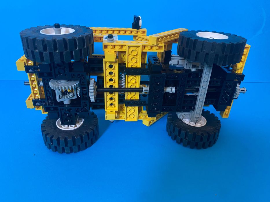Лего Technic 8850 Rally Support Truck РЕТРО
