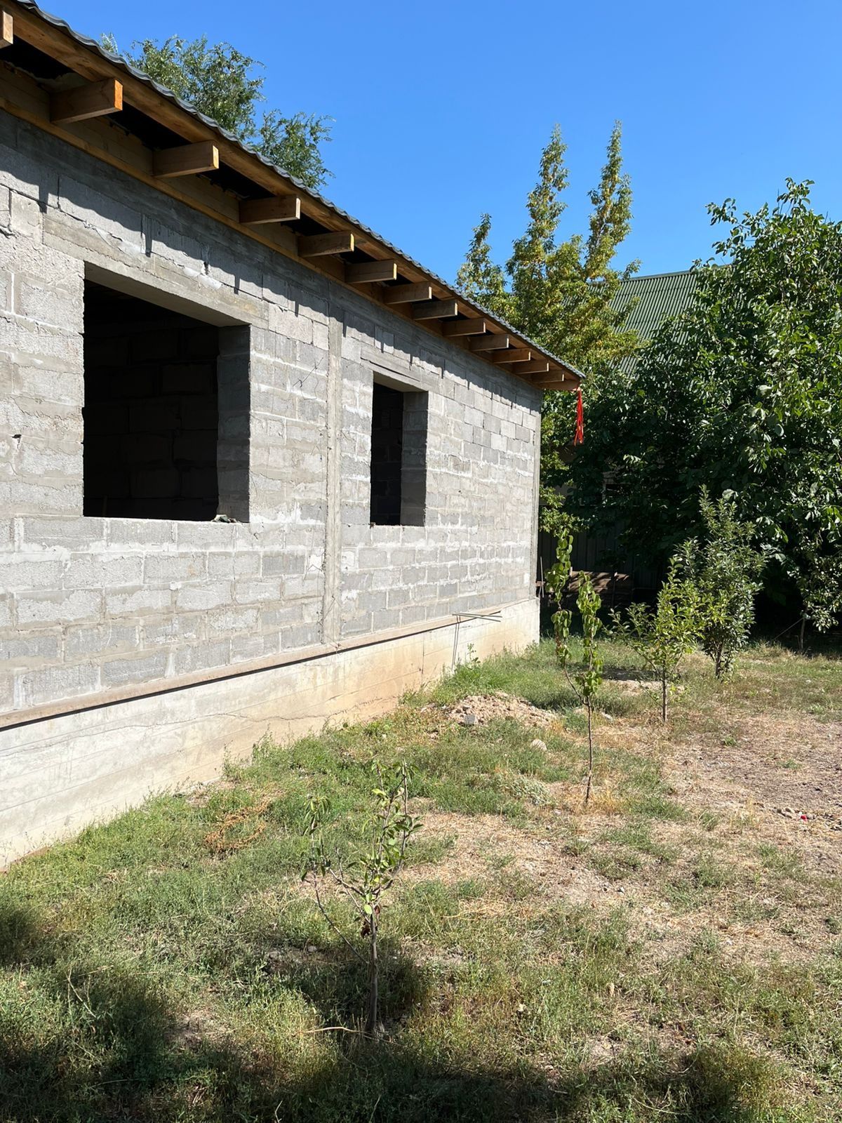 Дом в табаке почти по трассе