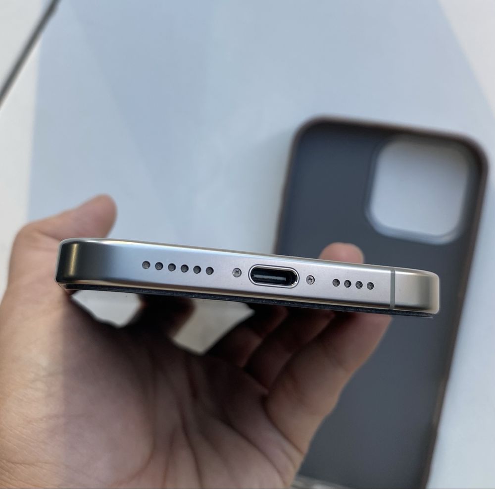 Продается Iphone 16 pro max
