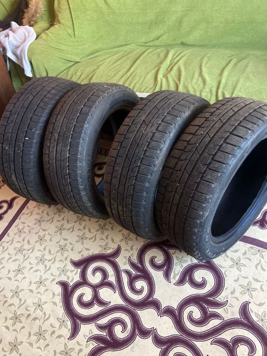 Зимнный шина R17 215/55 хорошом состояние есть торг в таразе срочно