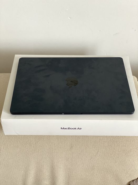 Macbook Air 15 M2 8 Ram 256 SSD - Garantie valabila