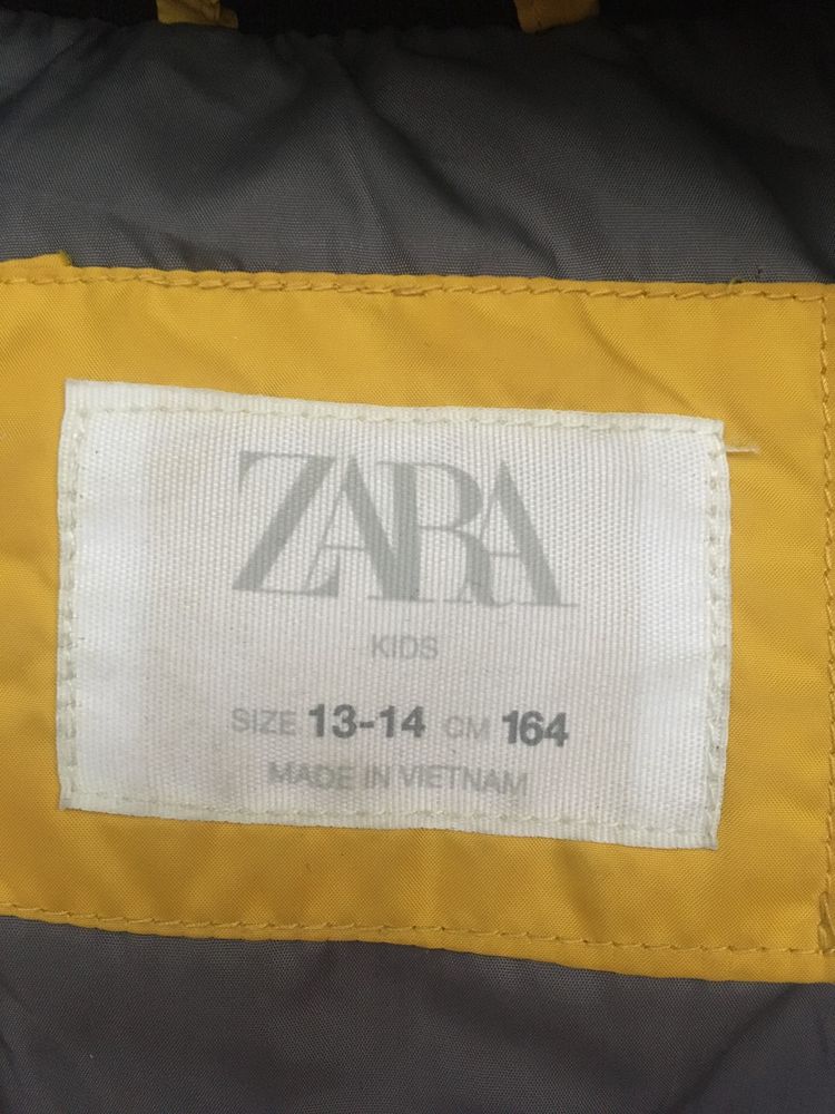 Пухенка без ръкави Zara