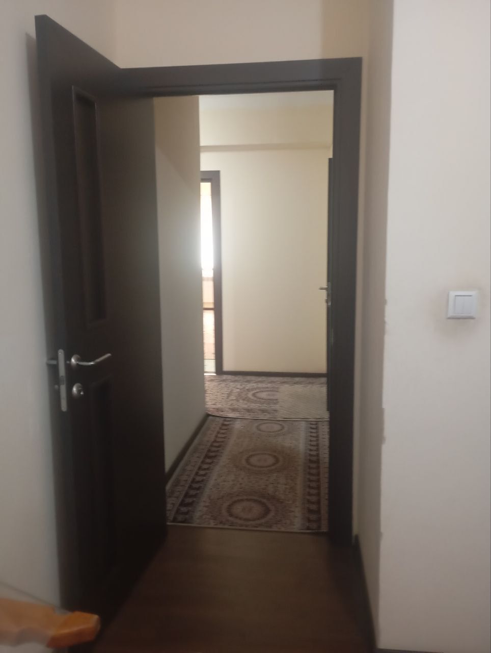 Motrid 2 etaj 2 xonali ijara beriladi