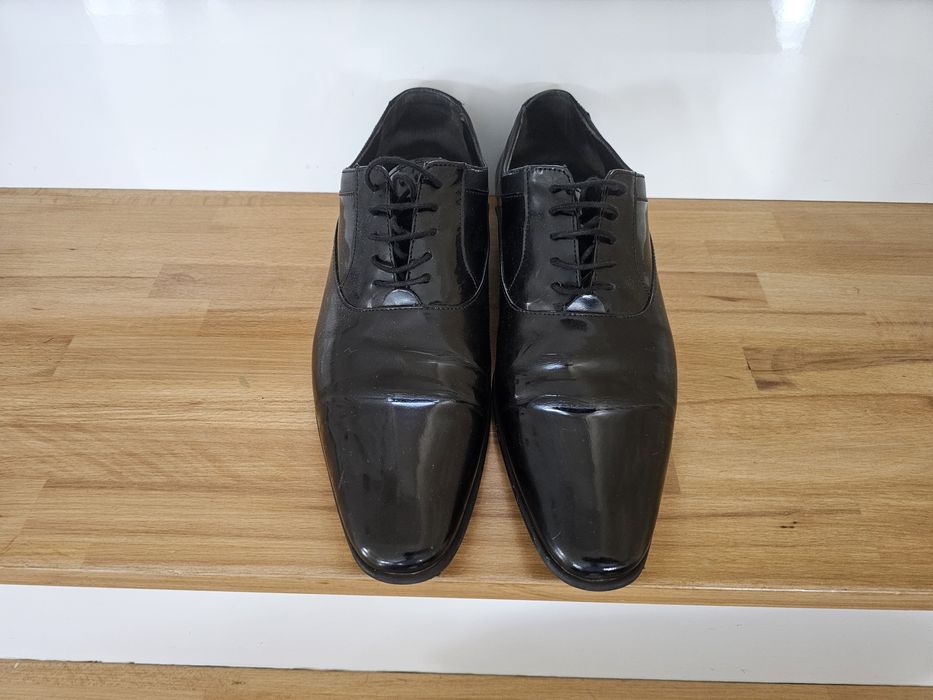 Vând pantofi eleganți 42