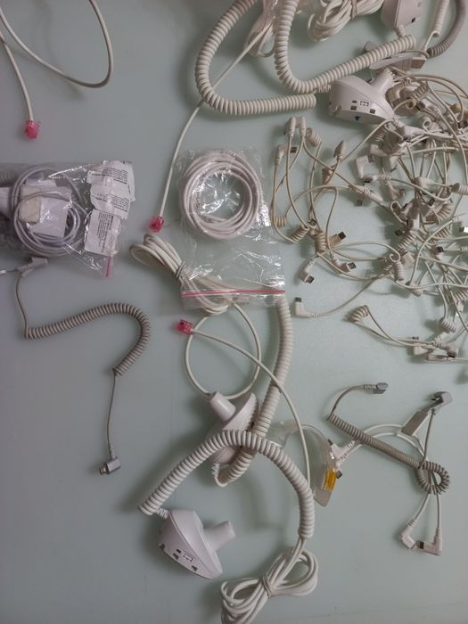 Lot cabluri alarme incarcare telefoane  tablete