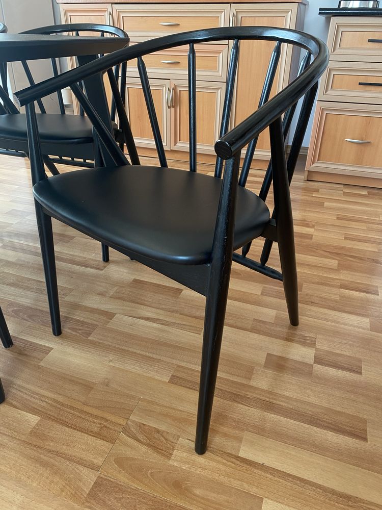 Трапезна маса и столове от Ikea и Jysk