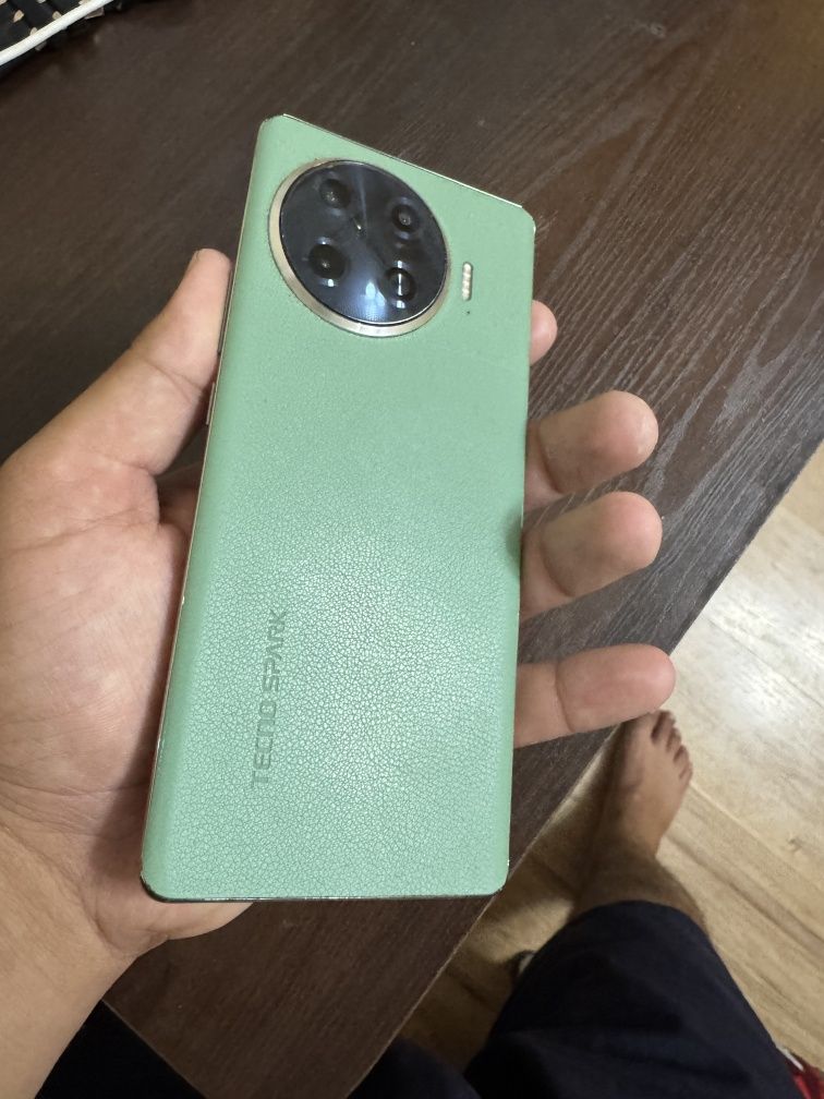 Tecno Spark 20 pro +