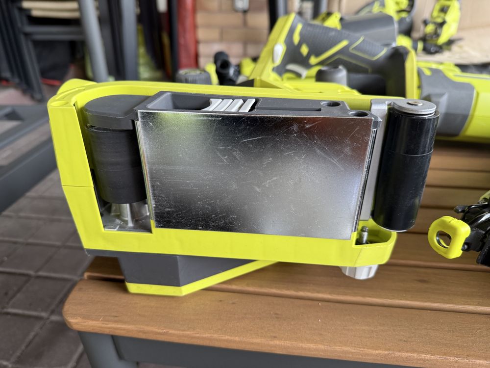 Ryobi-Mașină de șlefuit cu bandă 18V ONE+™