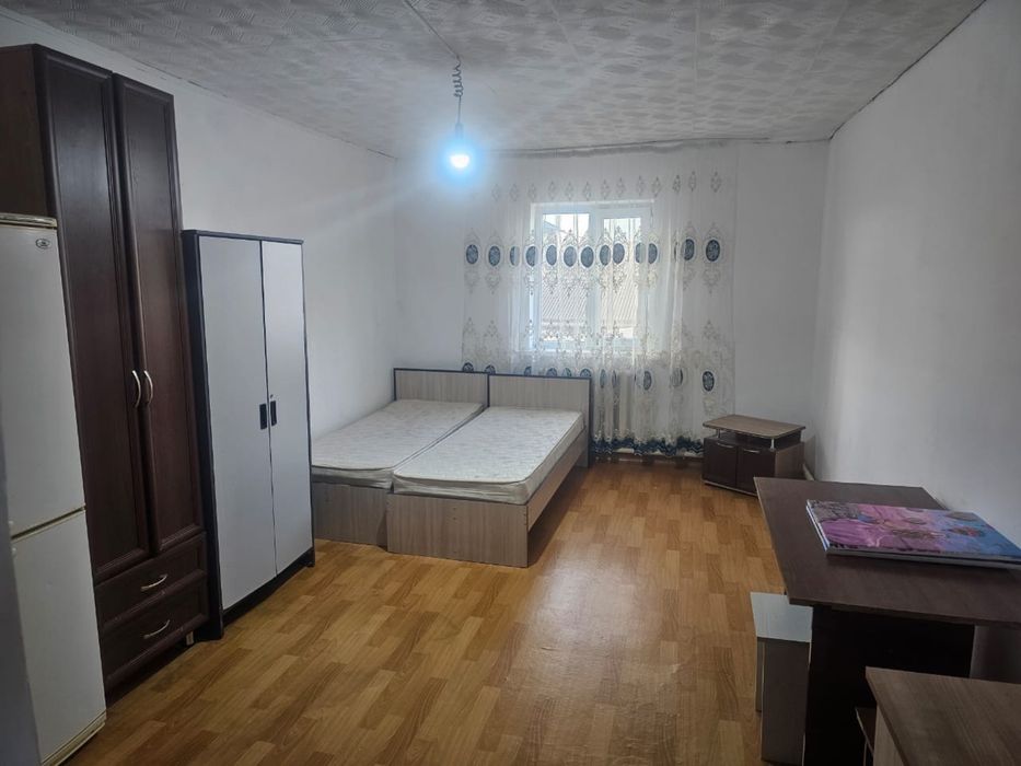 Сдам благоустроенную комнату.