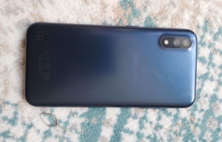 Продам galaxy A01 в хорошем состояний.