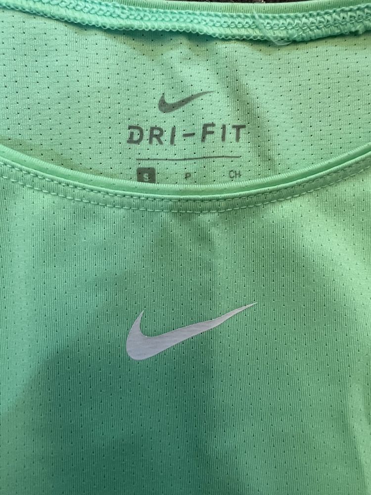 Nike найк тайтсы с футболкой для фитнеса