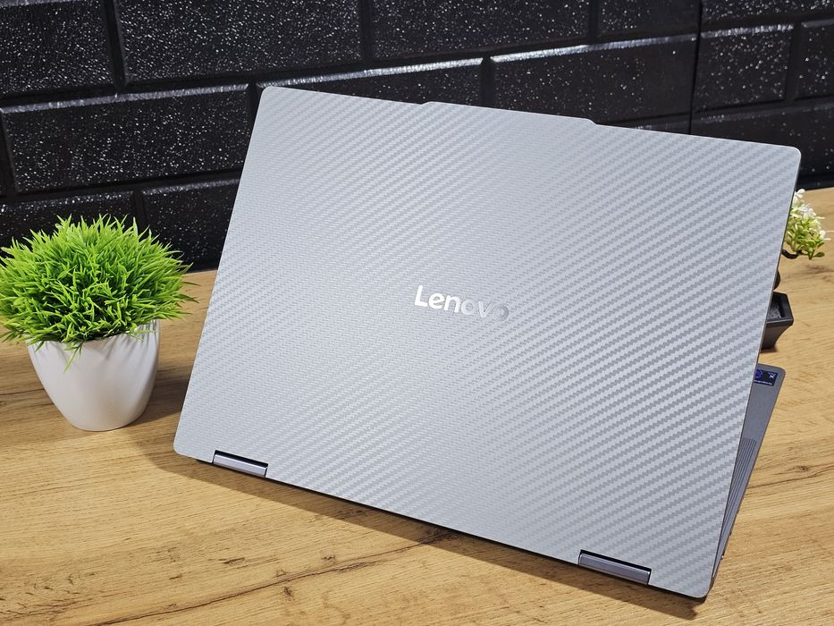 Lenovo IdeaPad 5 x360 OLED/IdeaPad i5 IPS