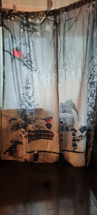 Perdele noi sărbători