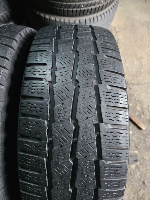2 anvelope iarna 235 65 16C Michelin Agilis 121/119R