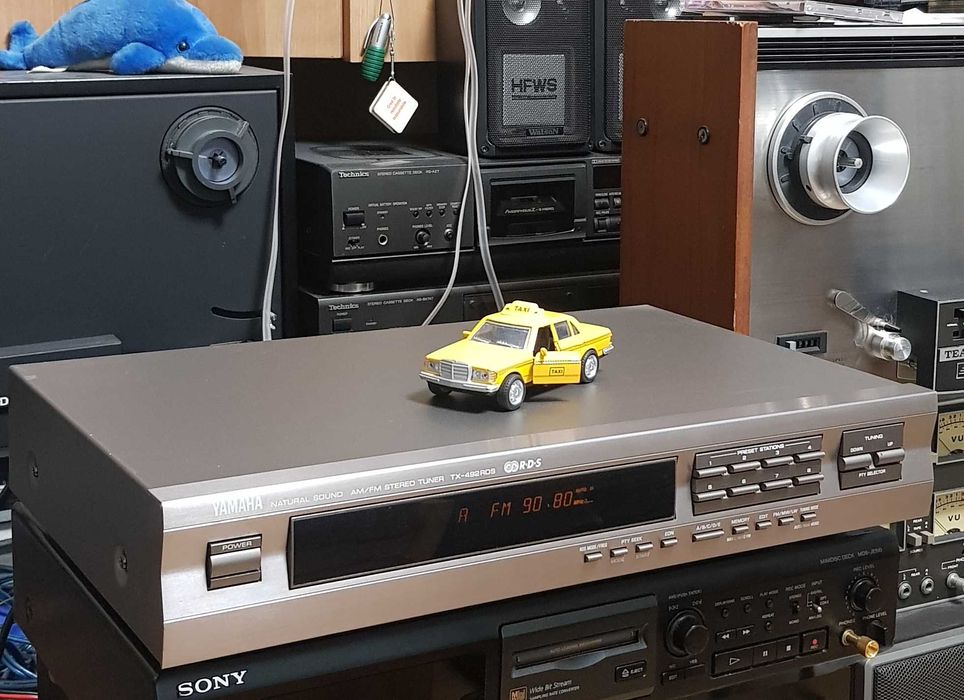 Tuner Stereo Radio Digital Synthesizer YAMAHA TX492  SILVER