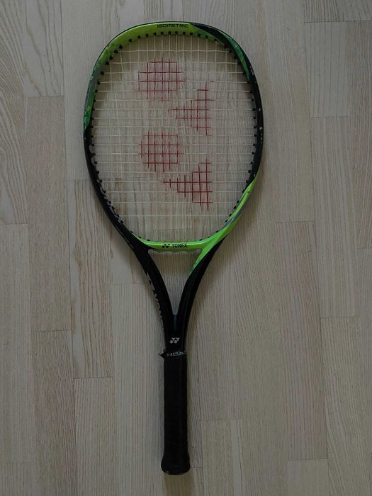 Yonex ezone 26, 250 grame