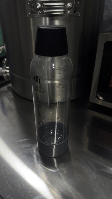 Сифон для крема и для газации.