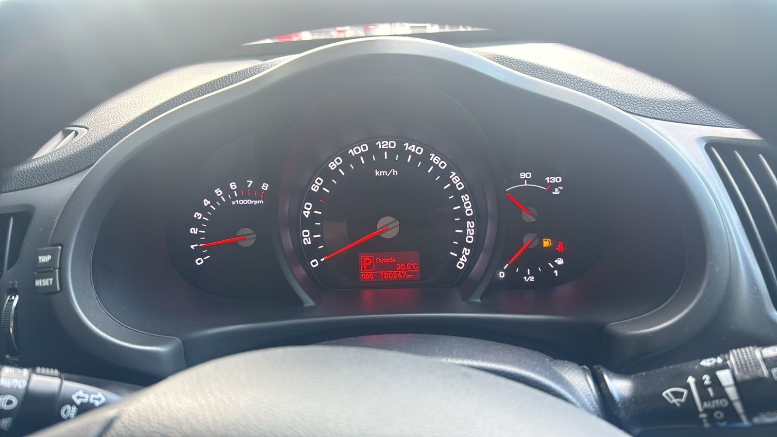 Kia sportage 2.0 avt.pano.led,kam,awd