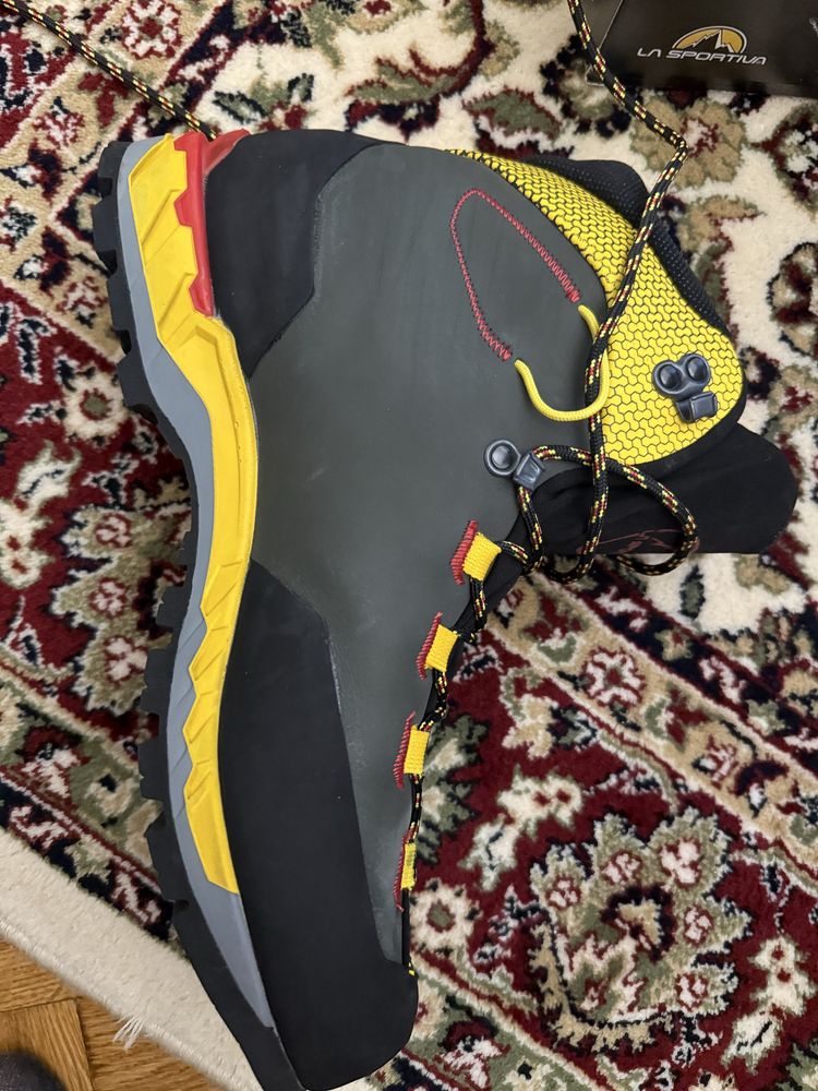 Bocanci La Sportiva Trekkings Trango Tech Leather Gtx-marimea 43