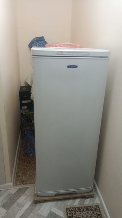 Продам морозильную камеру