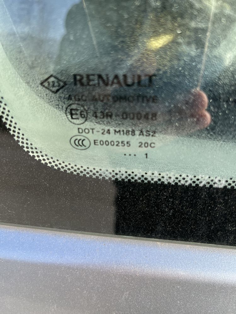 Renault Scenik 2011г За части!!