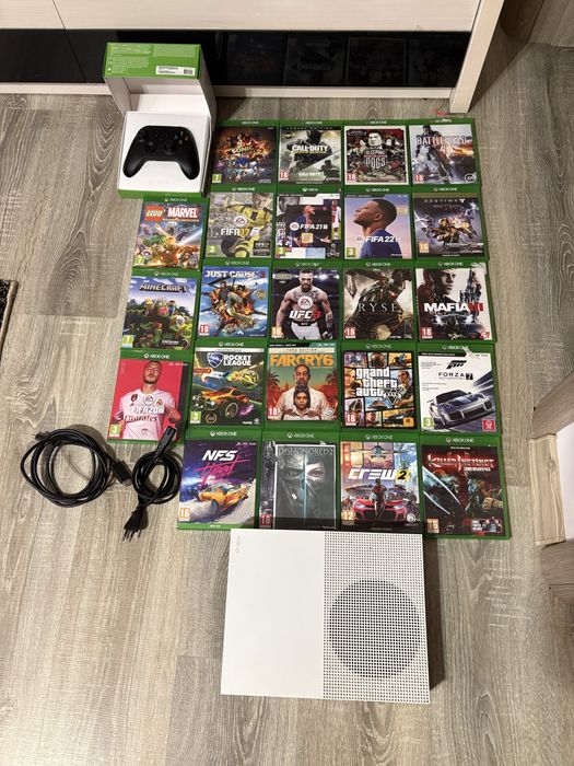 Vand xbox one s de 500 de gb