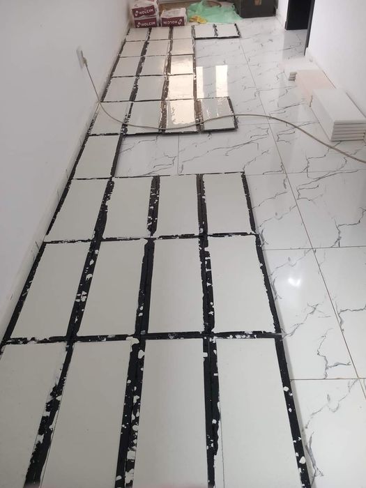 Vând  placi decorative