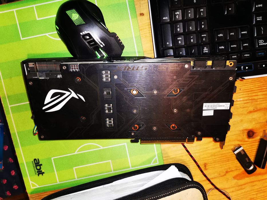 Placa video Asus rog strix  gtx 1070 oc