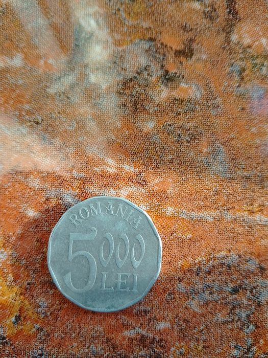 Moneda românească de 5000 de lei